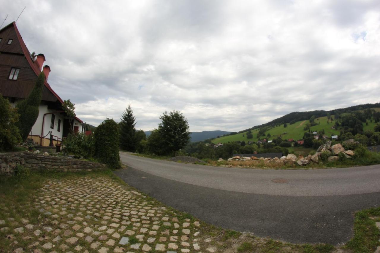 Chalupa U studánky Rokytnice nad Jizerou Esterno foto